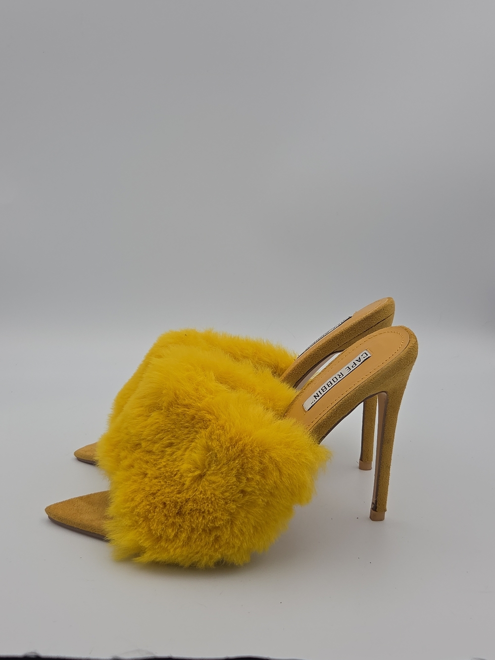 Cape Robbin Yellow Fuzzy Slide Mules Size 8 - Picture 2 of 12